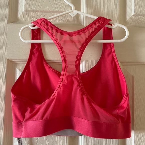 Victoria’s Secret sports bra • size  M - Picture 5 of 5